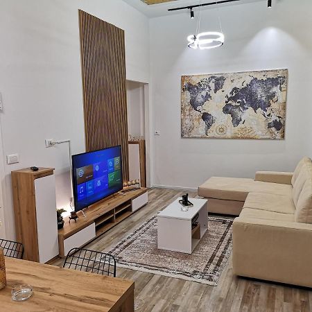 New Modern Apartment In The Center Of Tirana Exterior photo